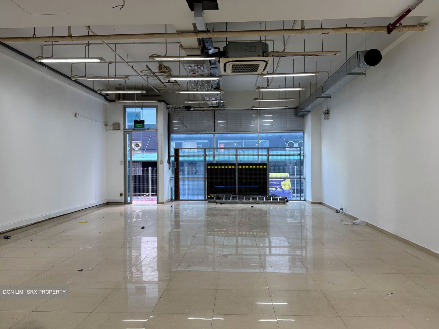 Hola Centre (D14), Factory #529158091
